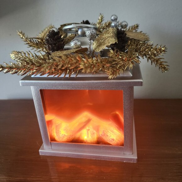 Fire Light Lantern SILVER with Pine Wreath - Fireplace - Picture 1 of 4